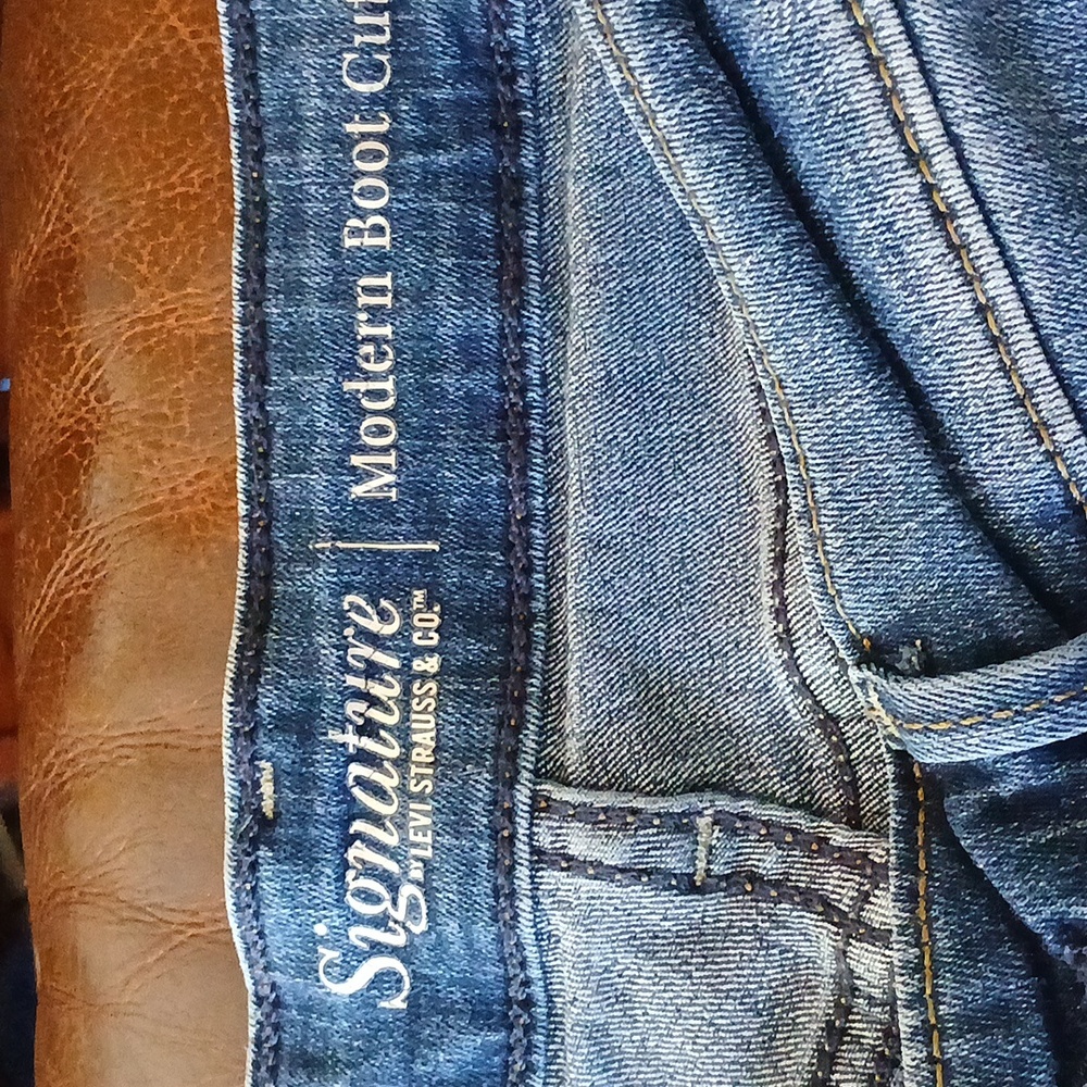 Levi's Blue Boot Cut Jeans Classic Denim Style - Picture 8 of 9